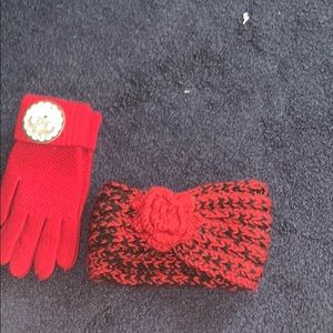 Matching gloves and head wrap